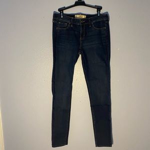Hollister Super Skinny Dark Blue Jeans!!